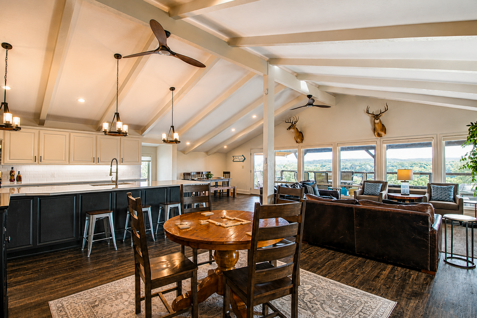 Kitchen & Living